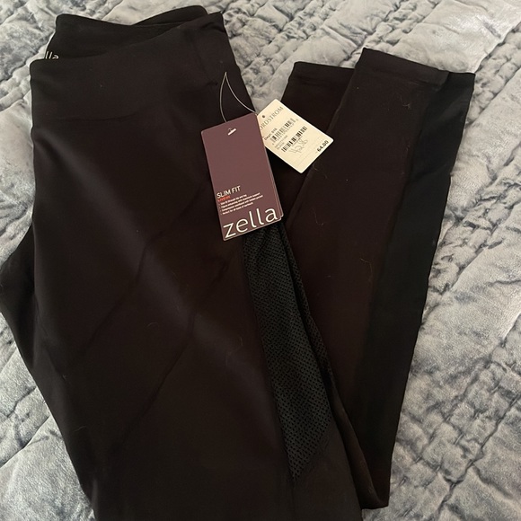 Women’s Zella Leggings - Picture 3 of 3